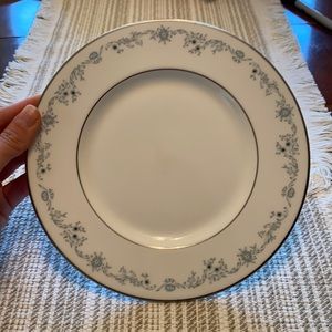 Royal Doulton Angelique dishware